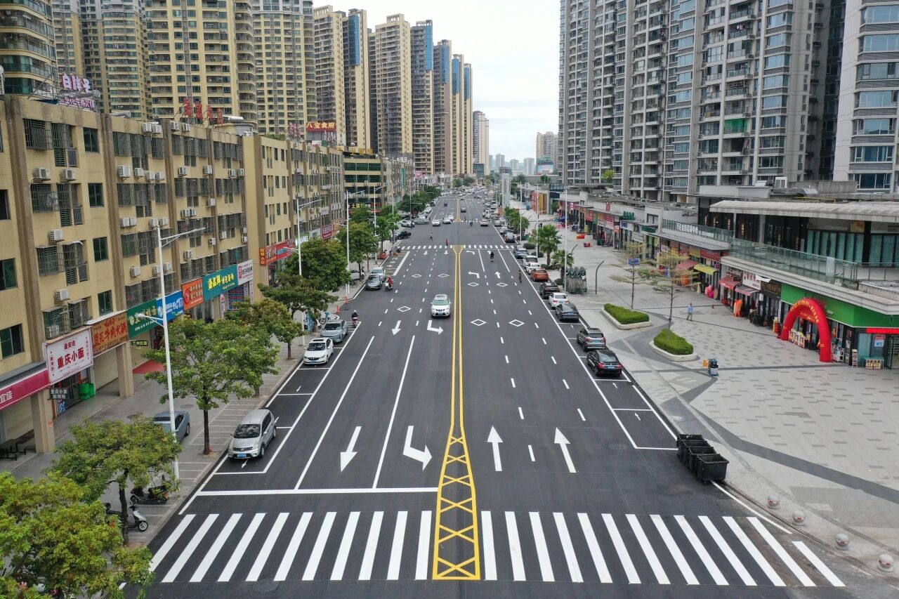 東源縣百千萬工程項目深業路道路改造工程完工